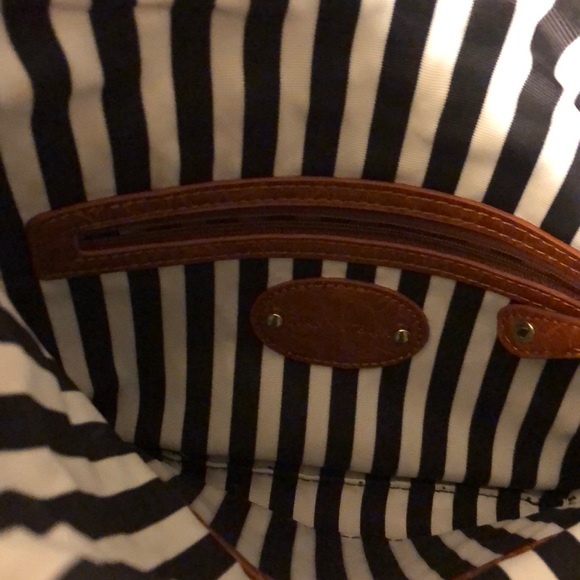 GIANNI BINI Fold Over Tan clutch/ crossbody purse - Picture 7 of 7